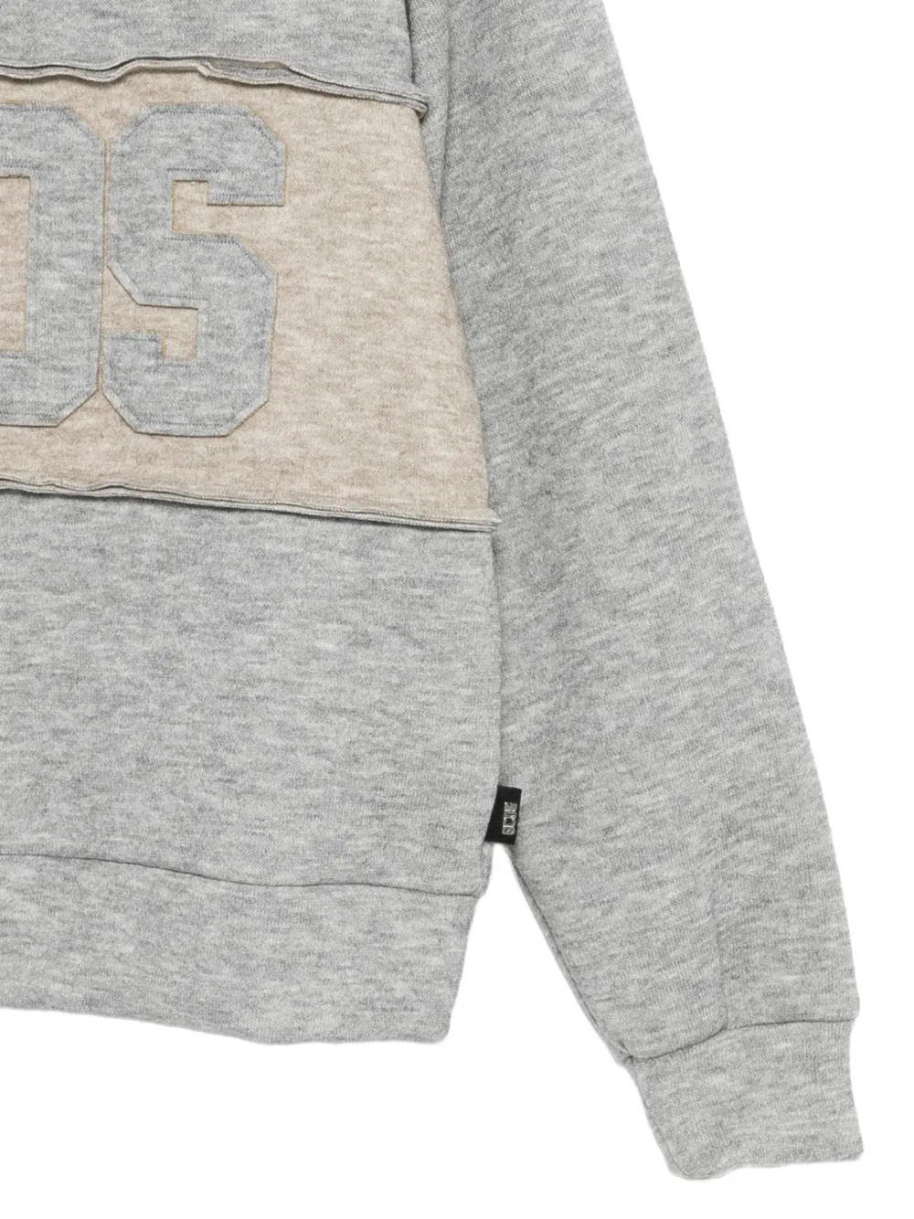 GCDS logo-patch raw-edge sweater Grijs