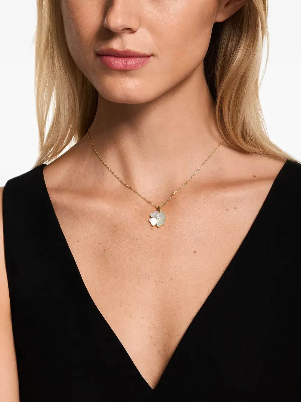 Emporio Armani Clover Mother-of-pearl Necklace in Gold, view 2