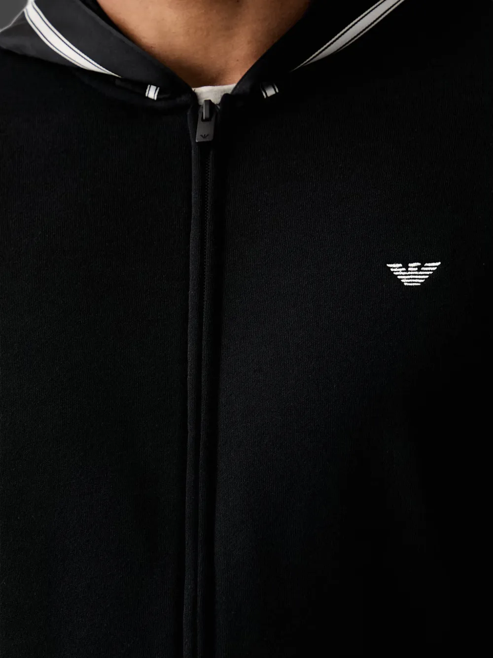 Emporio Armani Hoodie met geborduurd logo Zwart