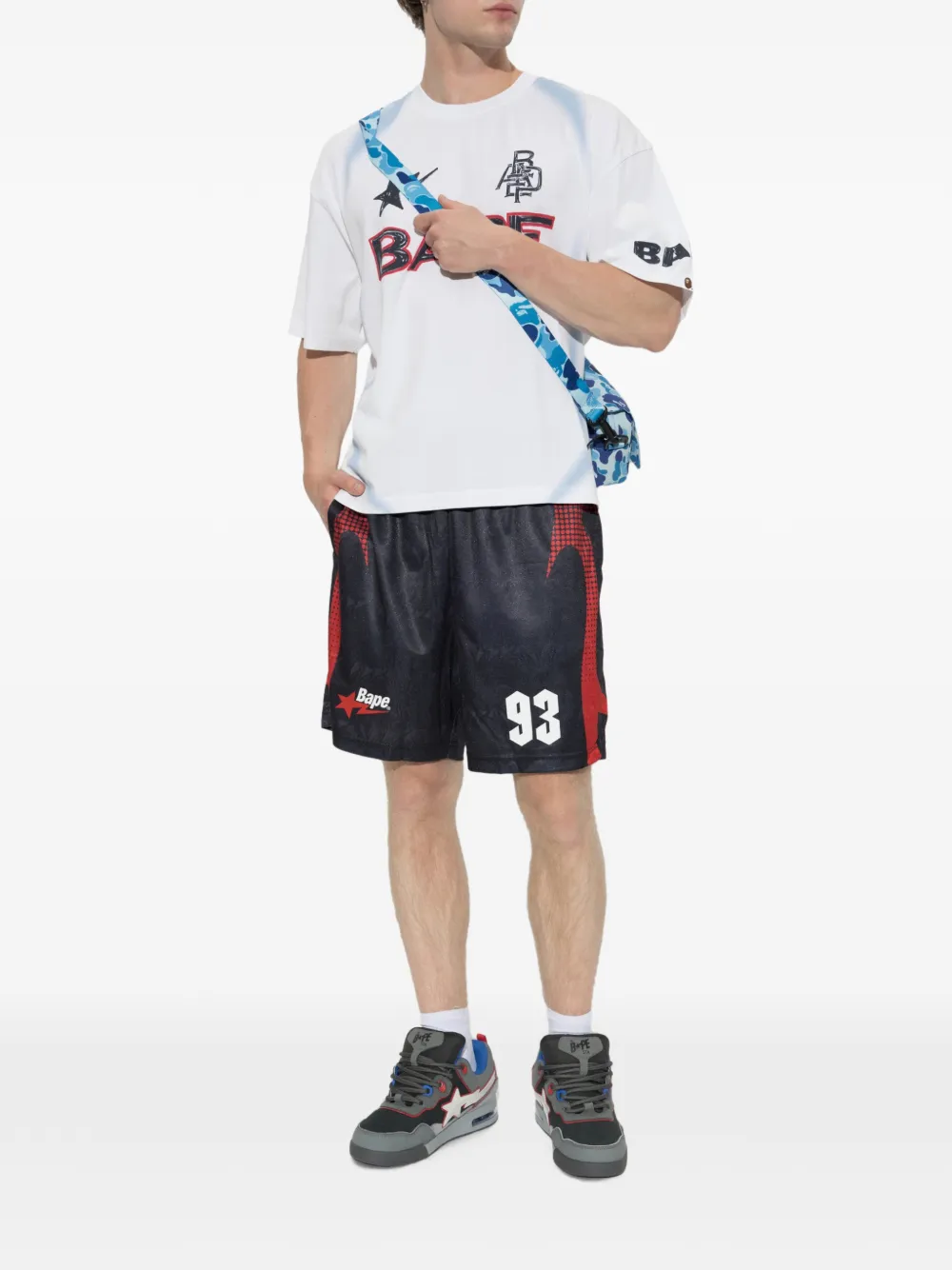 A BATHING APE Flame logo-print mesh shorts Zwart