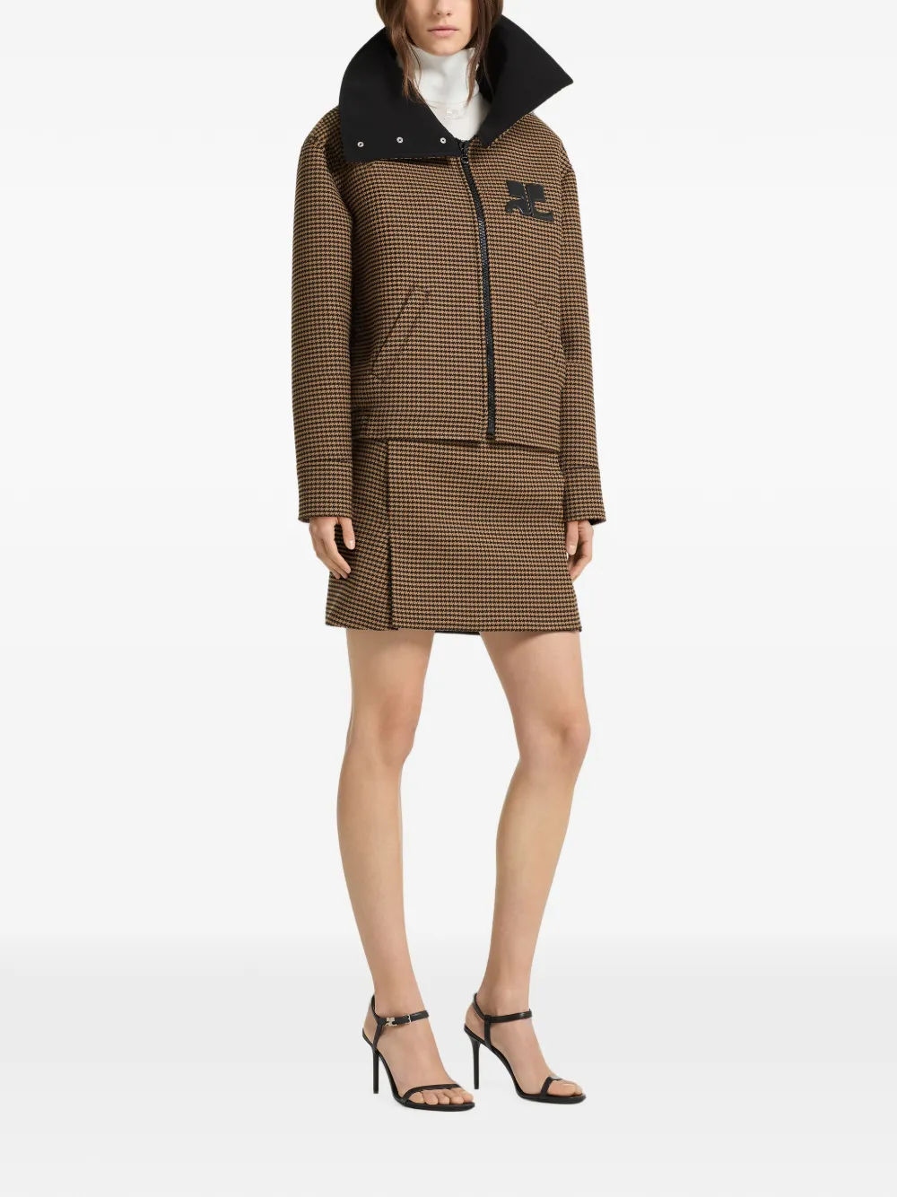 Courrèges Jack met pied-de-poule print en hoge kraag Bruin