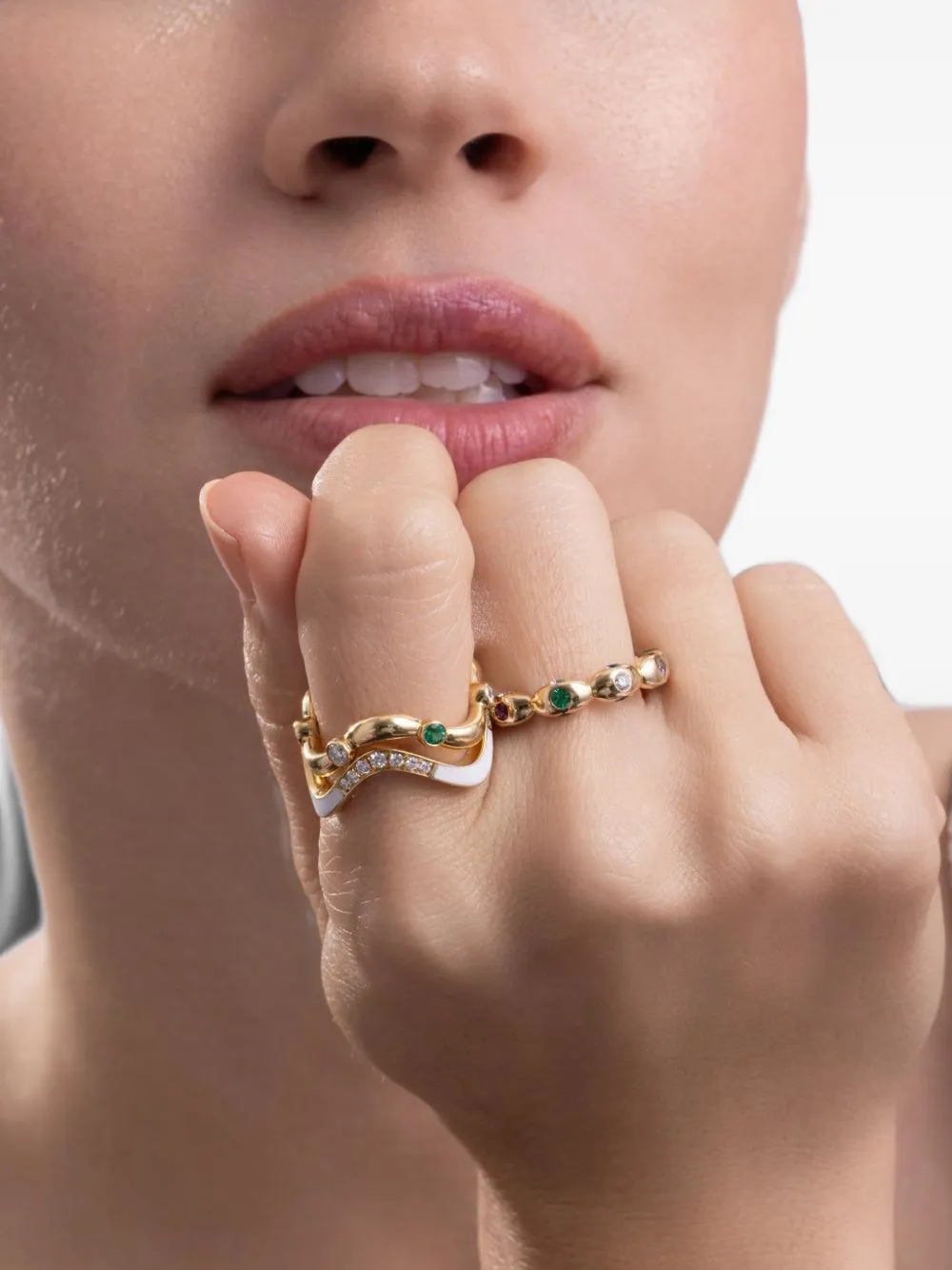 Cicada Jewelry diamond and emerald wave ring - Oro