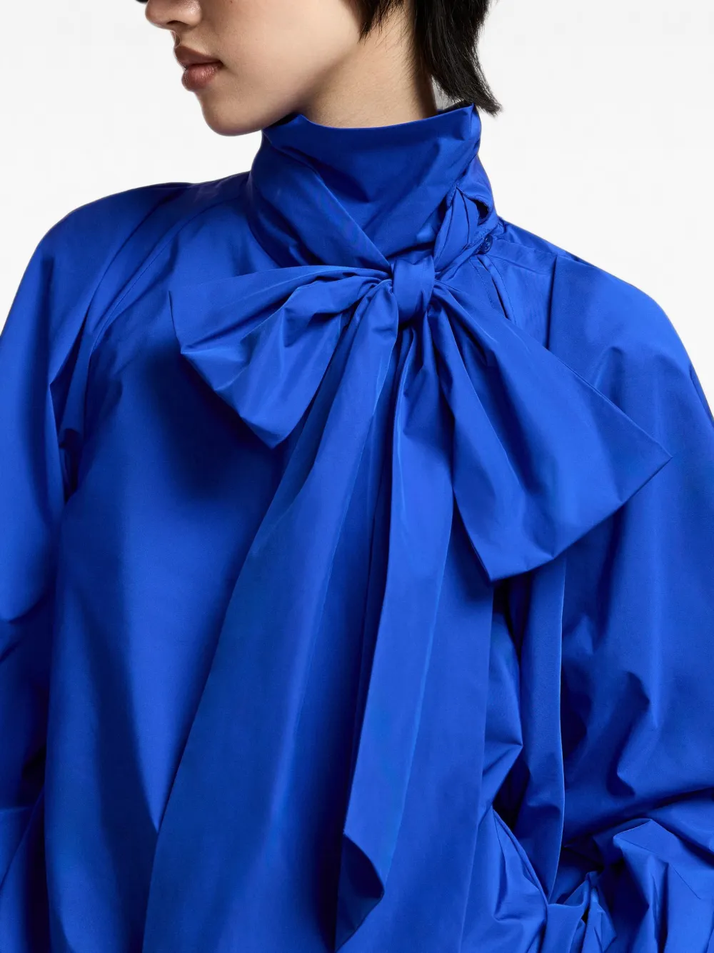 Essentiel Antwerp Keily blouse met volumineuze mouwen en strik Blauw