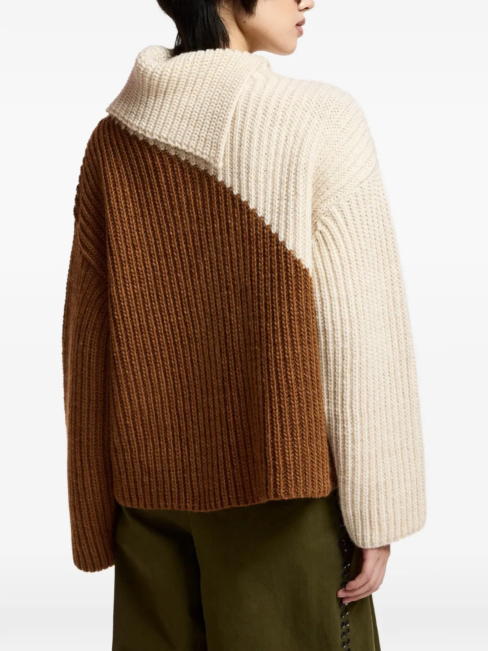 Essentiel Antwerp Kolorama trui met oversized kraag Bruin