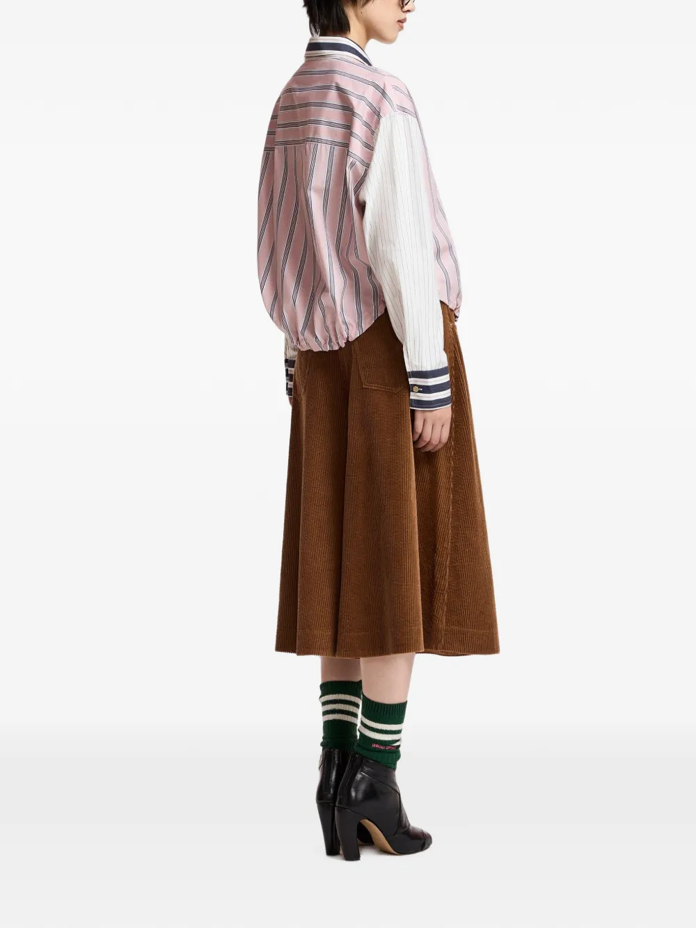 Essentiel Antwerp Ribfluwelen flared shorts Bruin