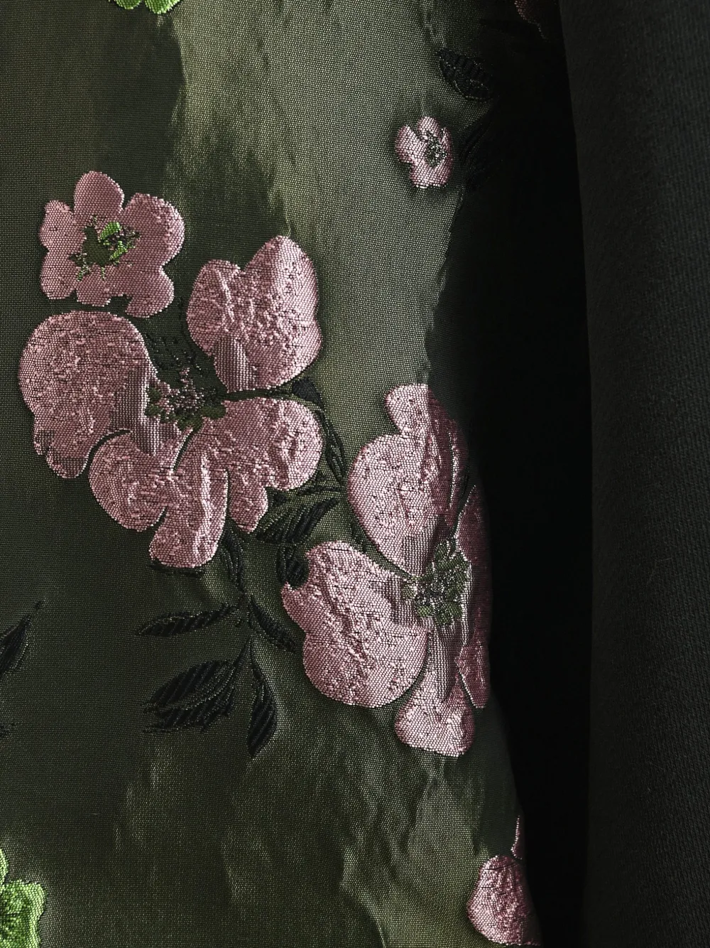 Essentiel Antwerp Kueer sweater met bloemen-jacquard mouwen Grijs