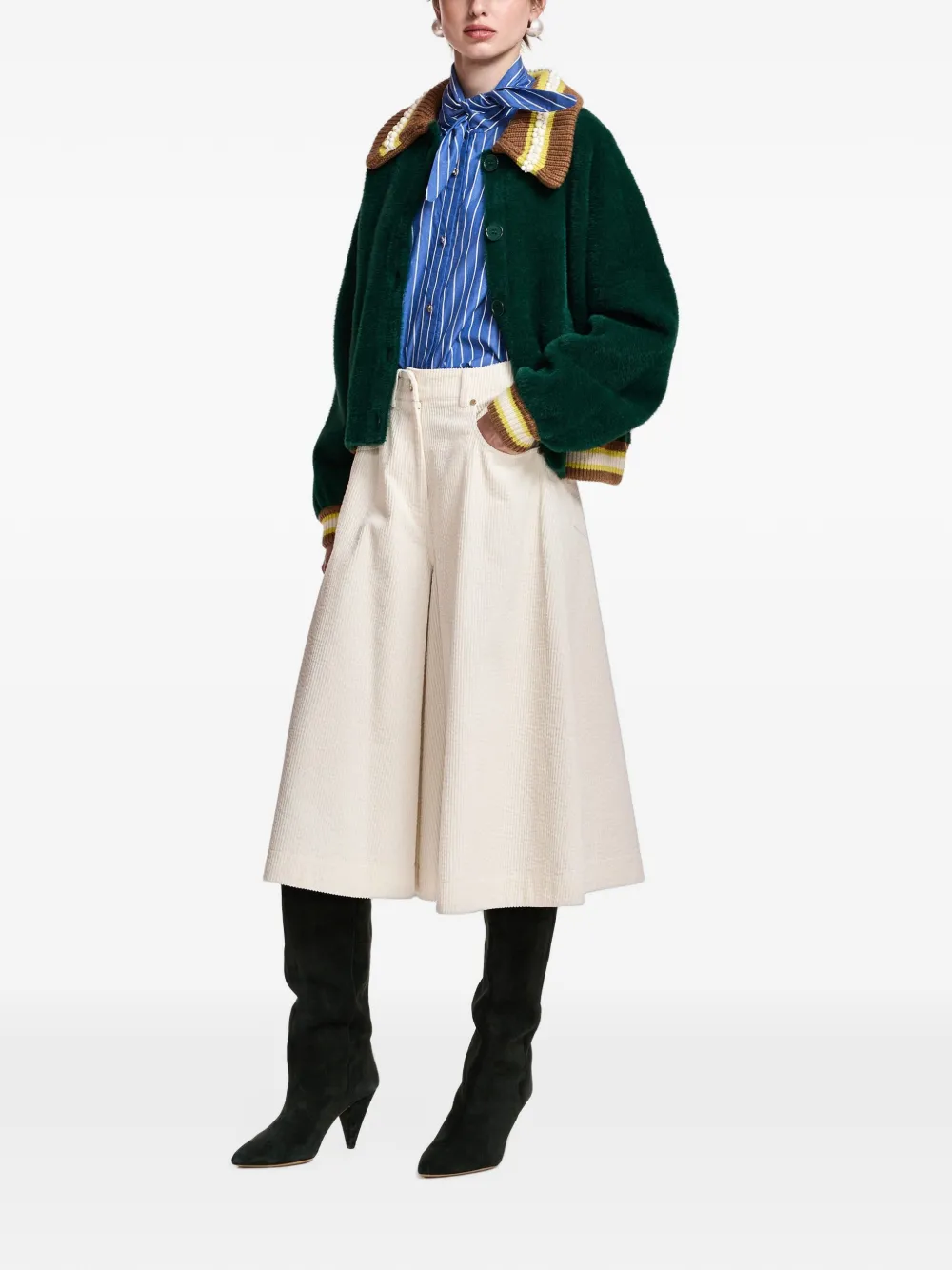 Essentiel Antwerp Ribfluwelen flared shorts Wit