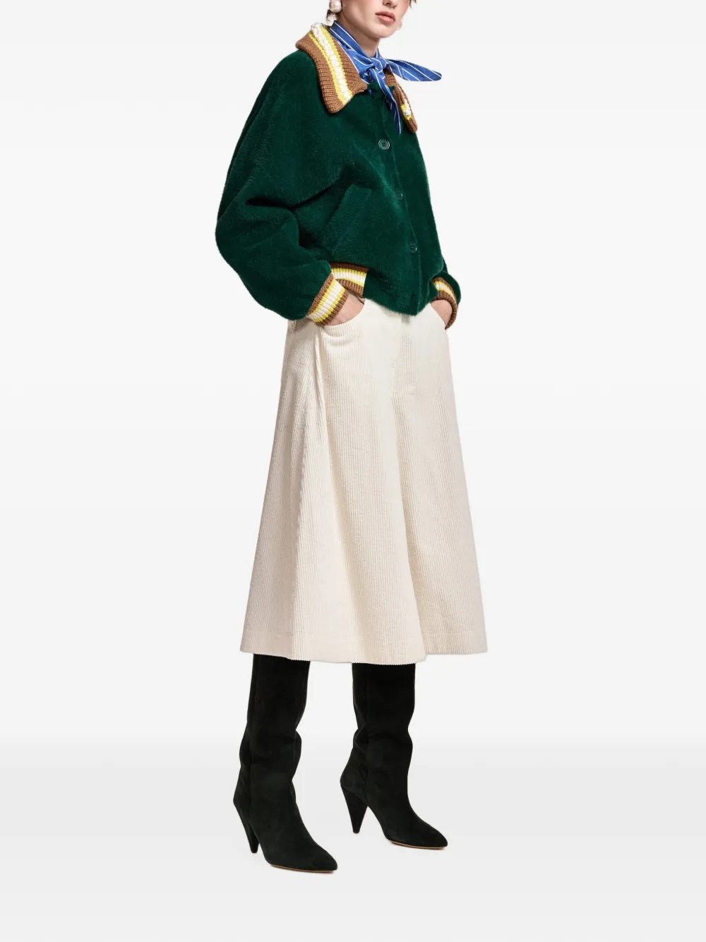 Essentiel Antwerp Ribfluwelen flared shorts Wit