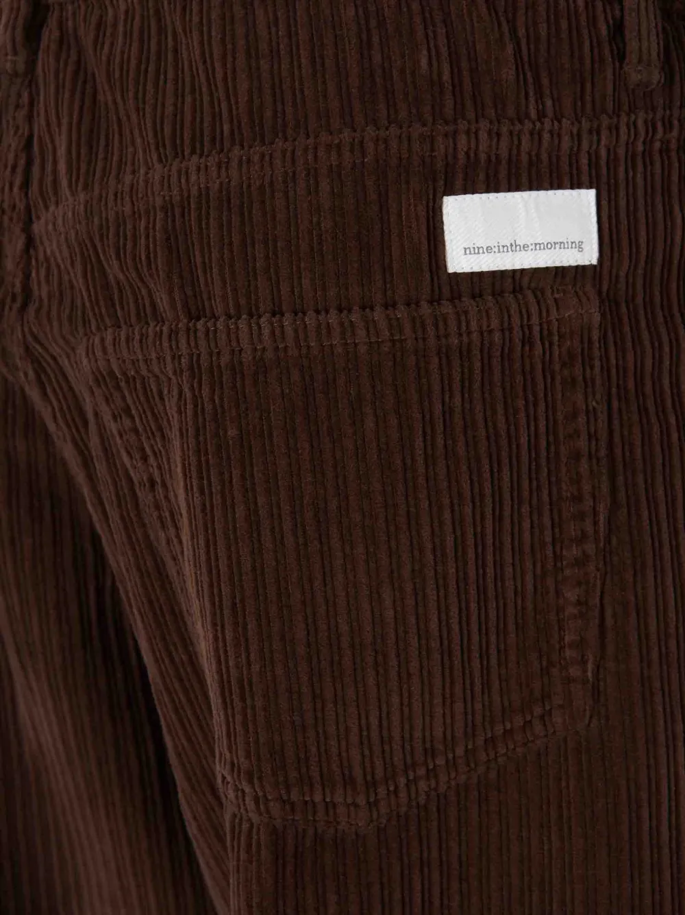 Nine In The Morning Ribfluwelen straight broek Bruin