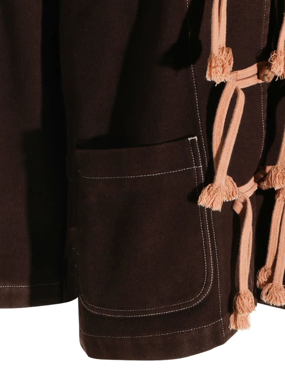 Uma Wang Jack met contrasterende stiksels en houtje-touwtje sluiting Bruin