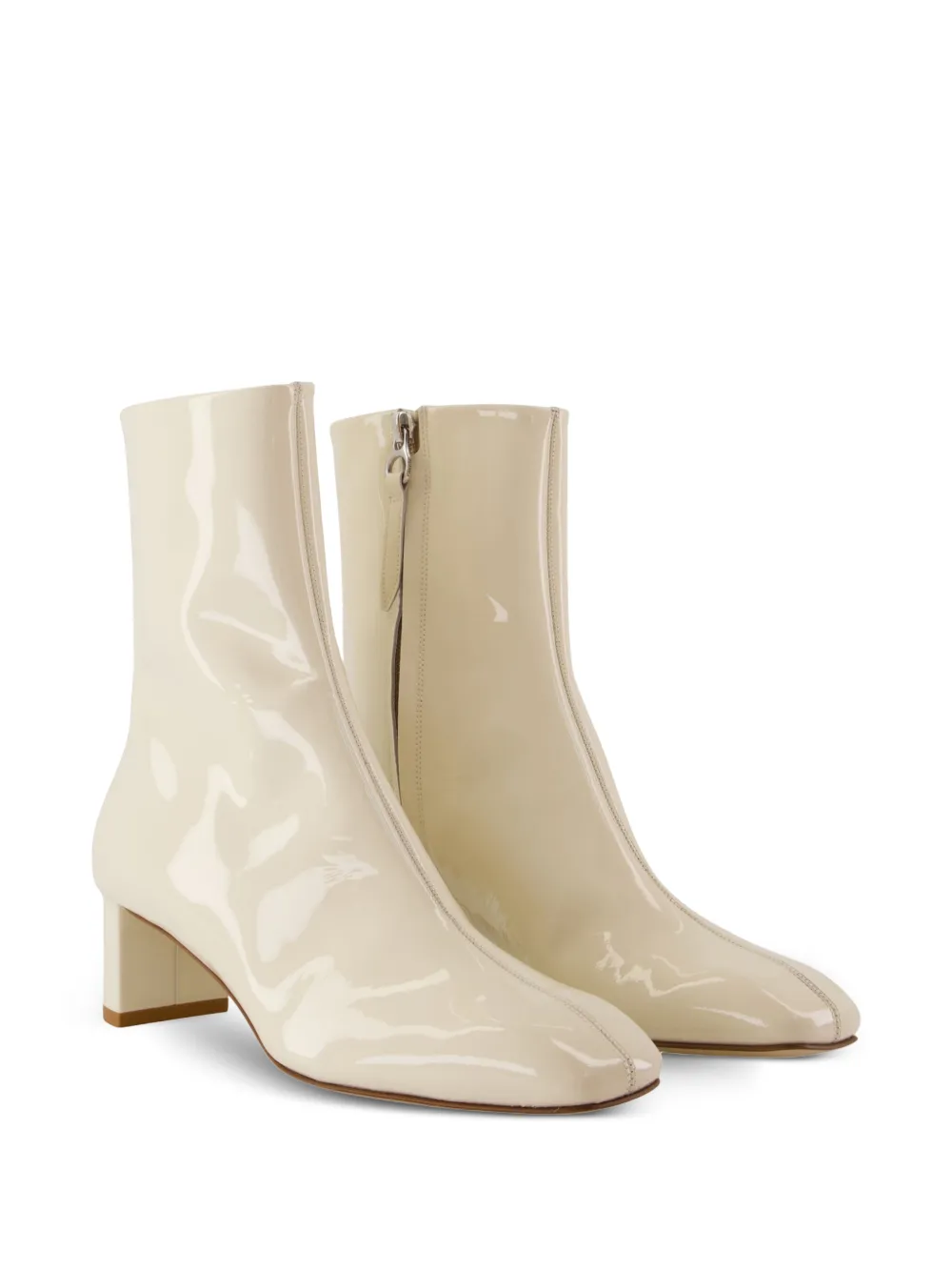 Aeyde Millie enkellaarzen met lakleren afwerking Beige