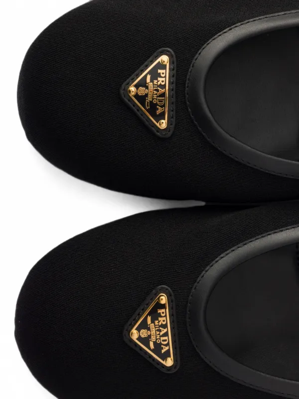 Prada ファブリック フラットシューズ | ブラック | FARFETCH JP