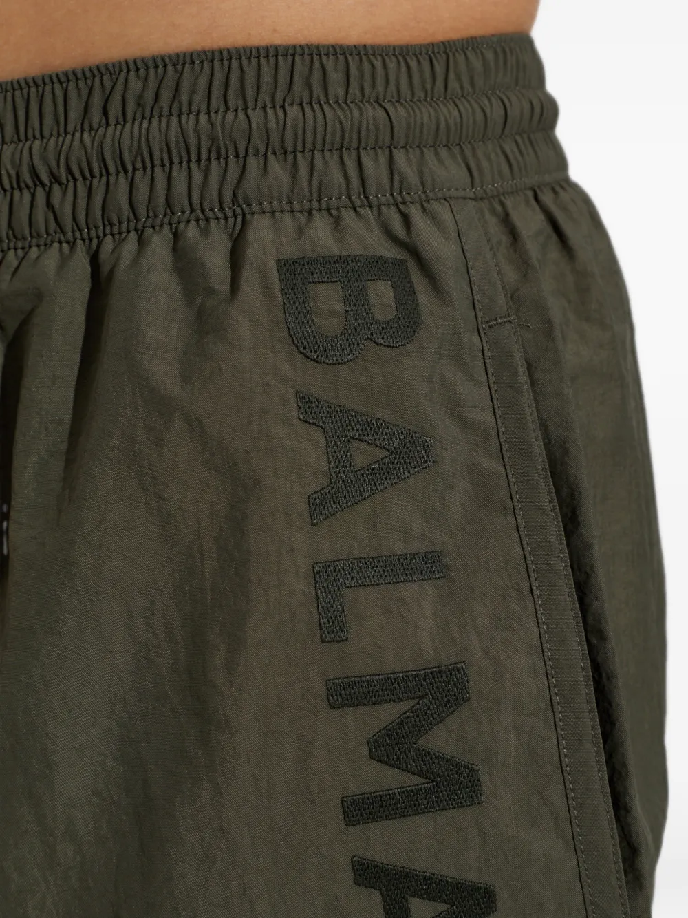 Balmain logo-embroidered drawstring swim shorts Groen