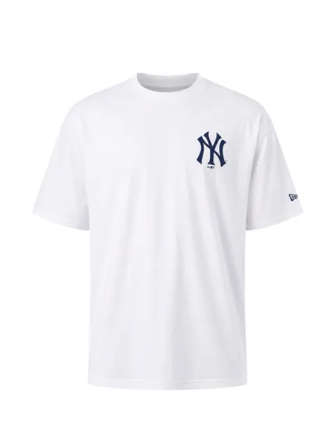 NEW ERA CAP T-Shirt mit grafischem Print