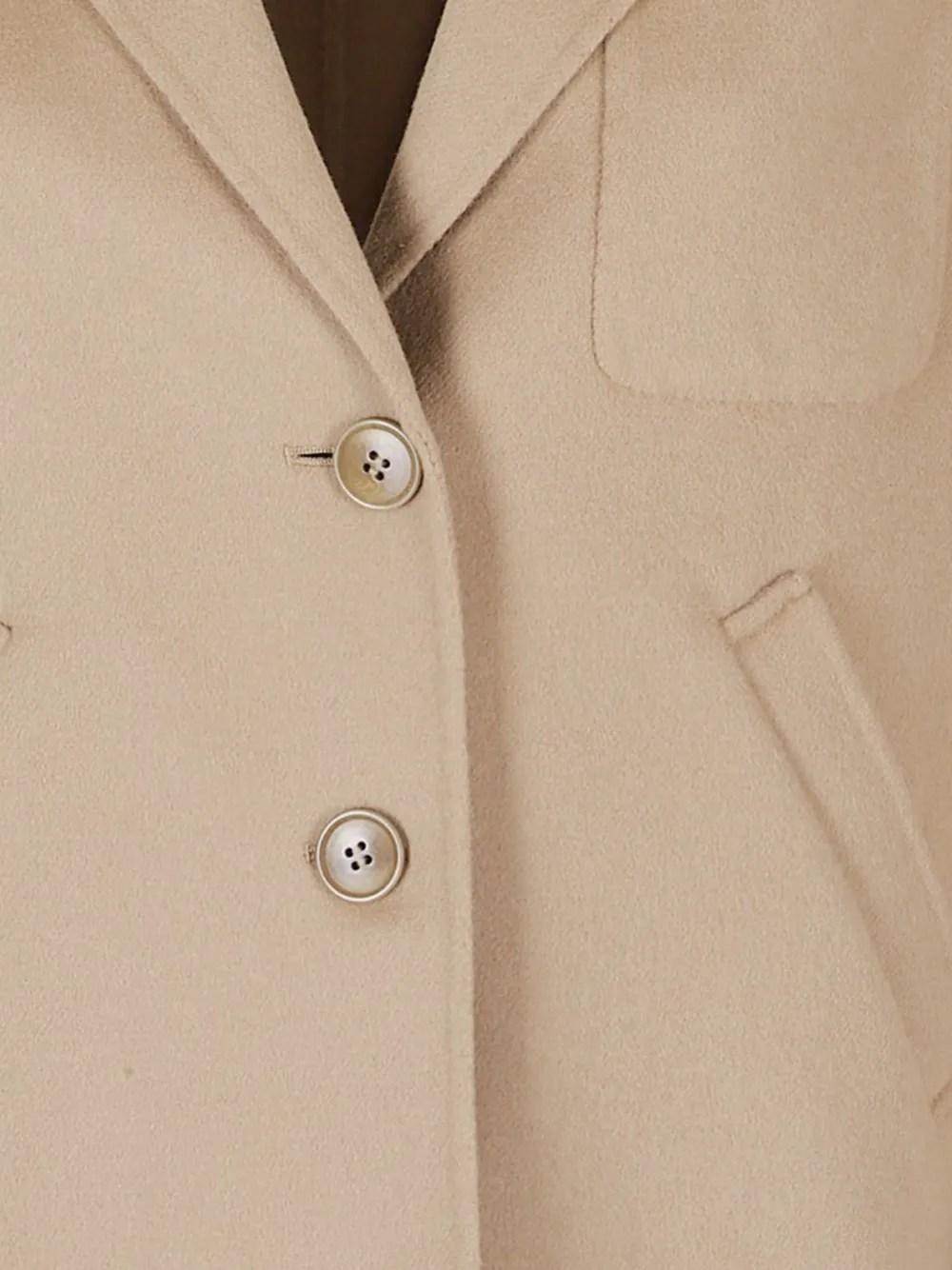Weekend Max Mara Jack met knoopsluiting en zakdetail Beige
