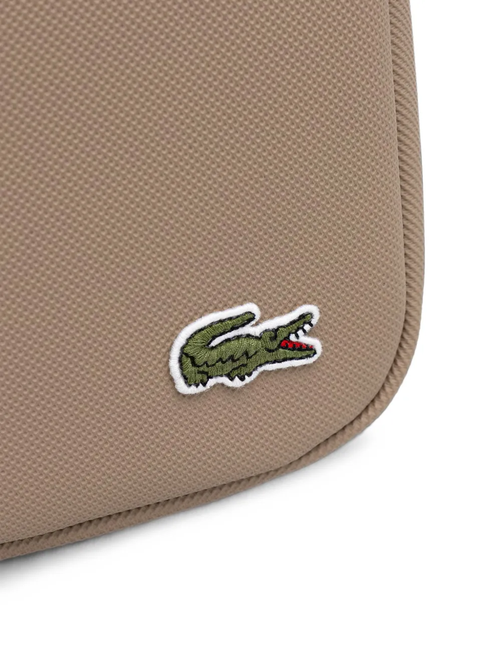 Lacoste Kleine Lcst Slimline schoudertas met sluiting Bruin
