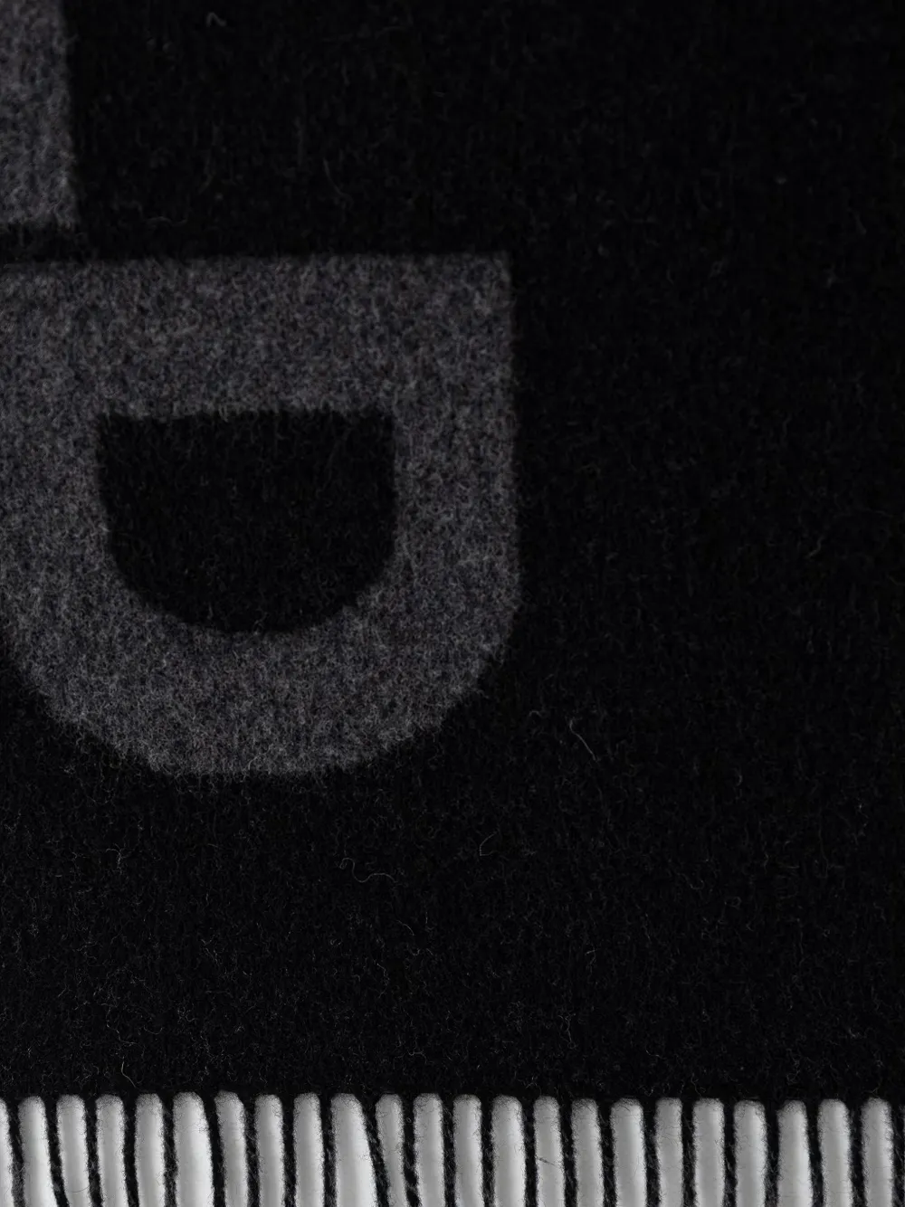 Karl Lagerfeld logo-intarsia fringed scarf Zwart