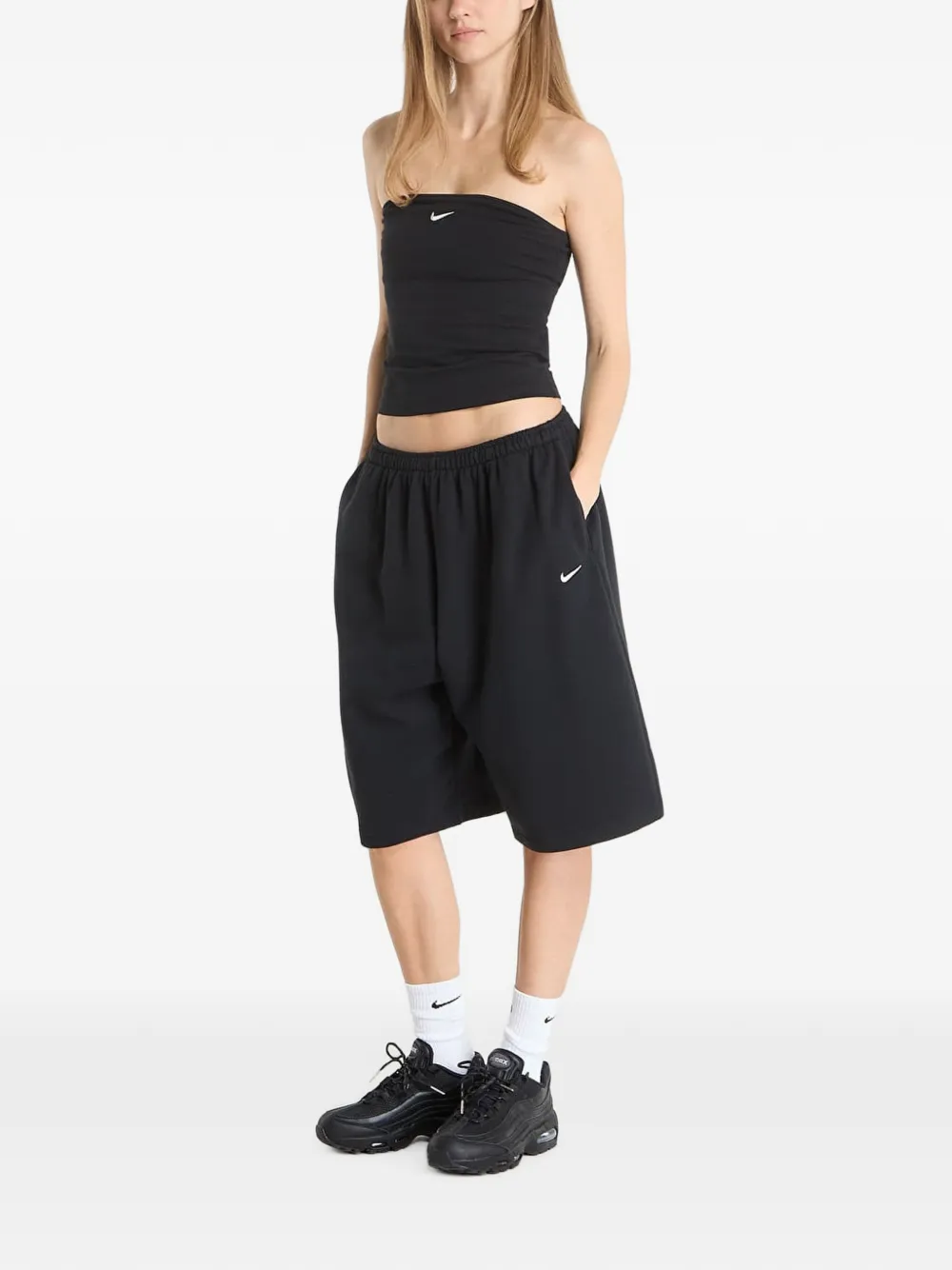 Nike Shorts met geborduurd logo Zwart