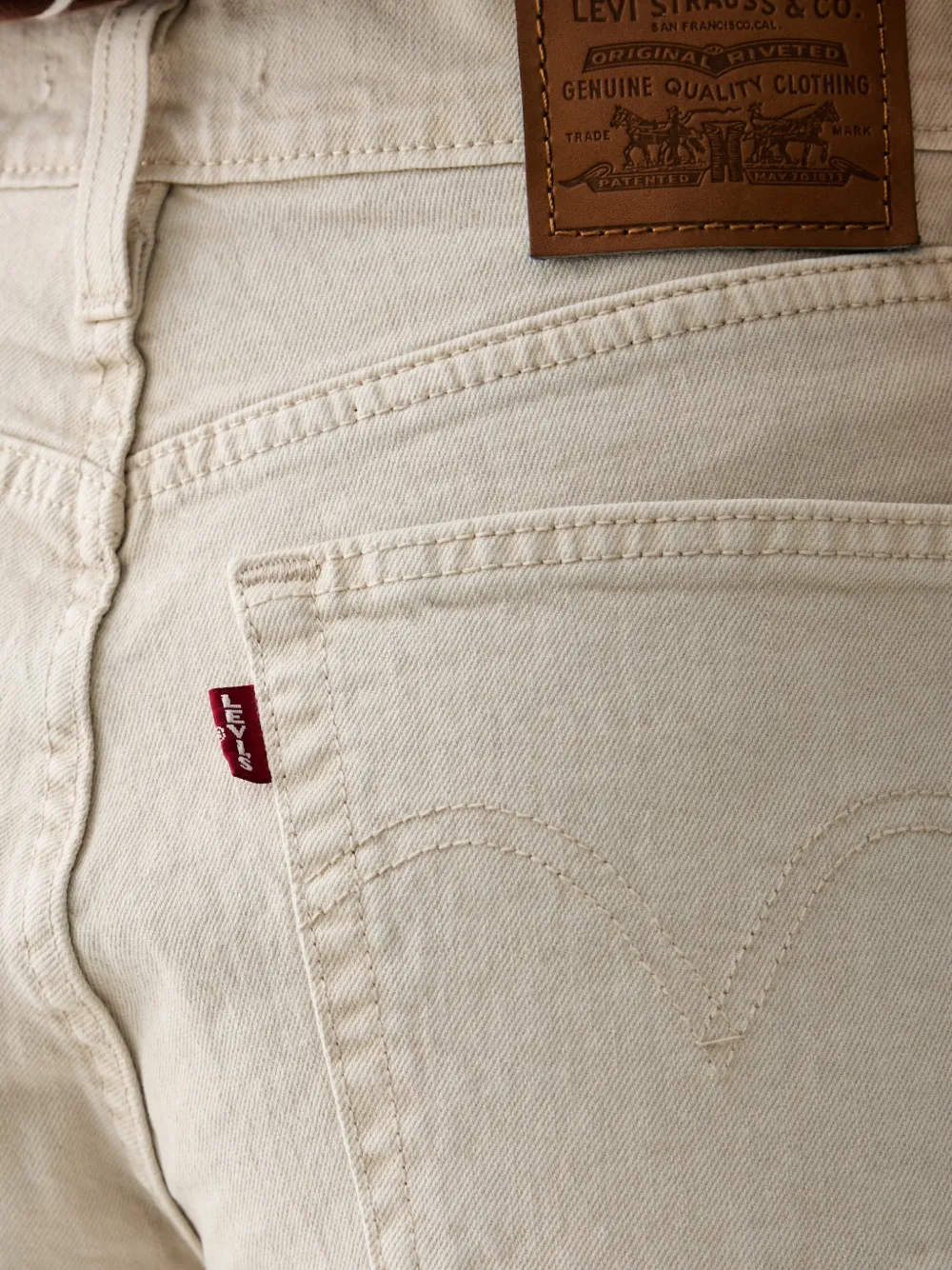 Levi's Ribcage Slim jeans Wit