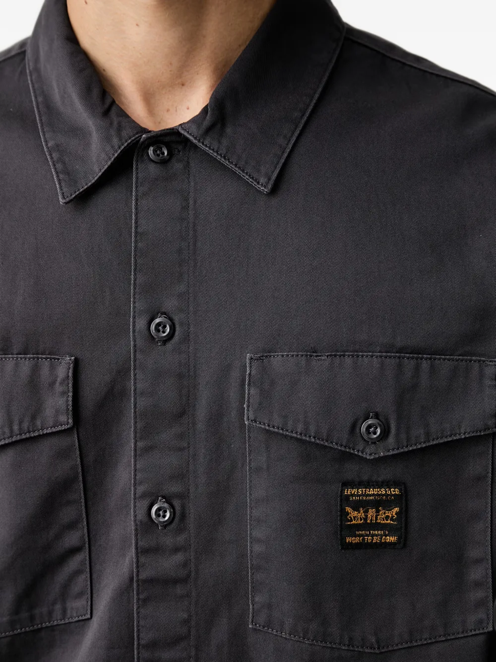 Levi's logo-patch button-up shirt Grijs