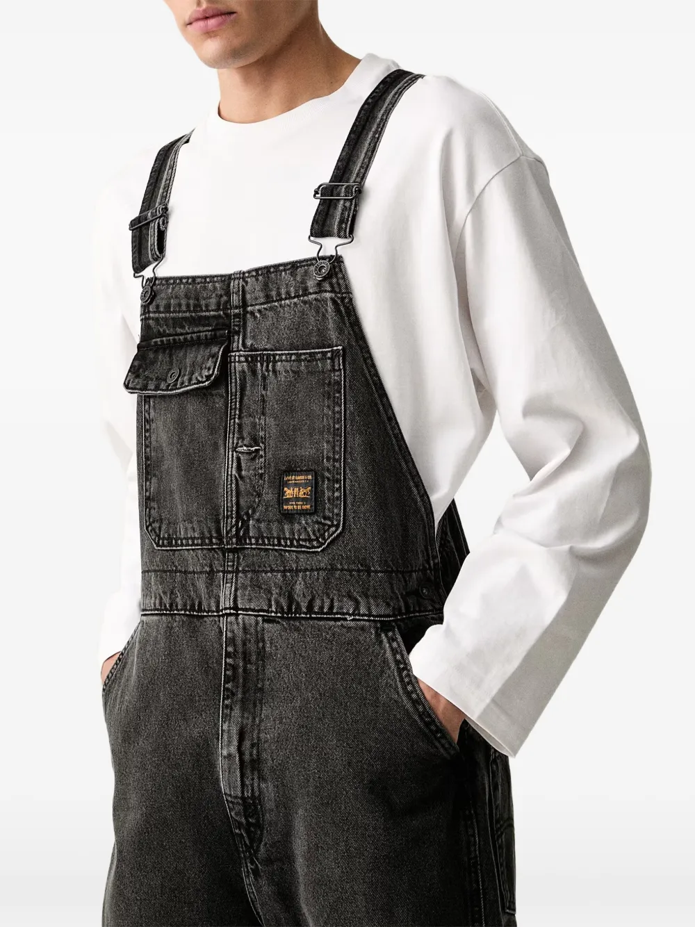 Levi's Denim tuinbroek met opgestikte zak en vervaagd effect Zwart