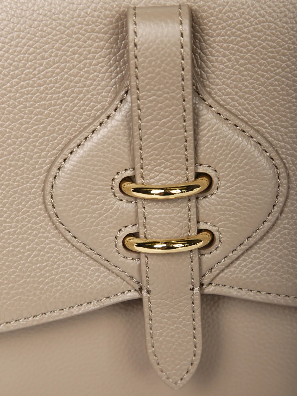 Coccinelle Schoudertas van bewerkt leer Beige