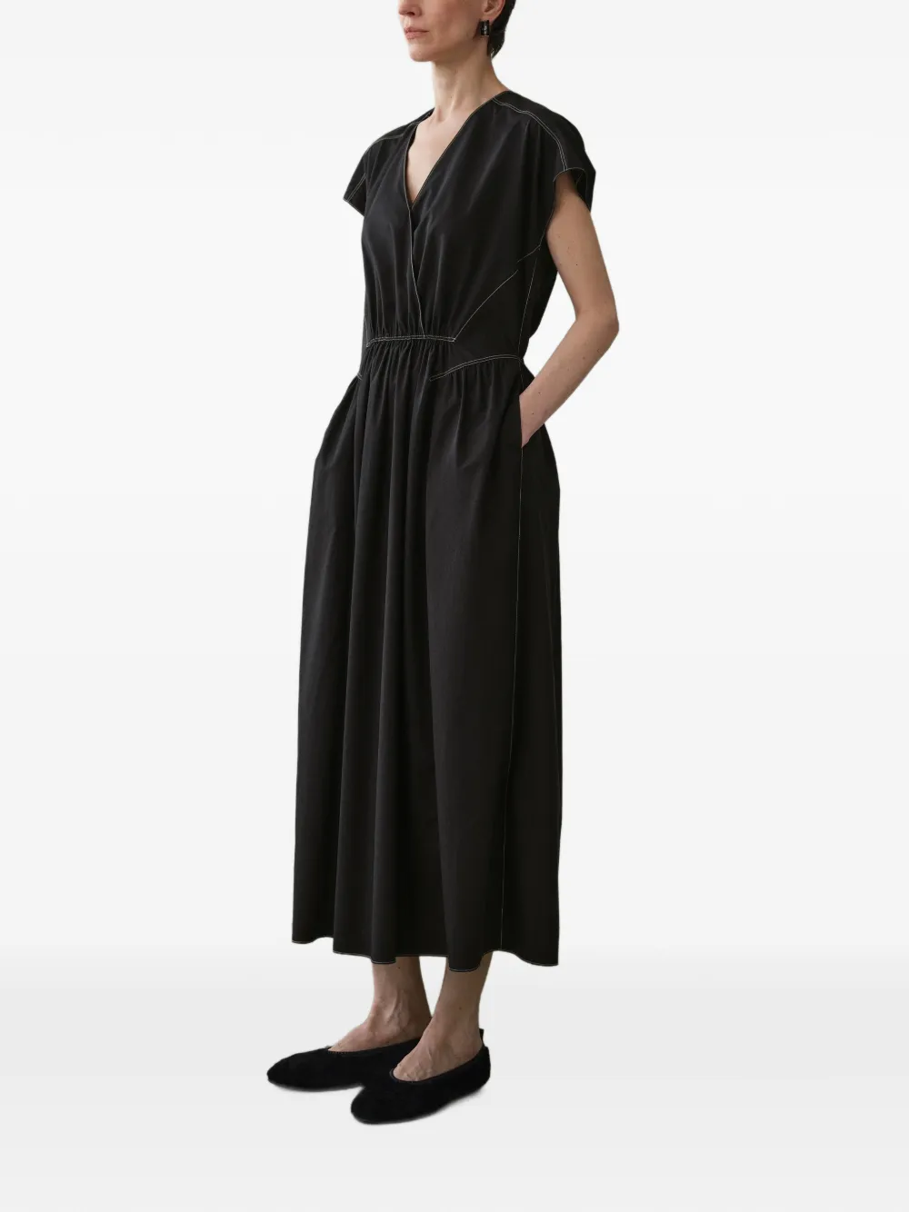 LESS Mouwloze maxi-jurk met contrasterend stiksel Zwart