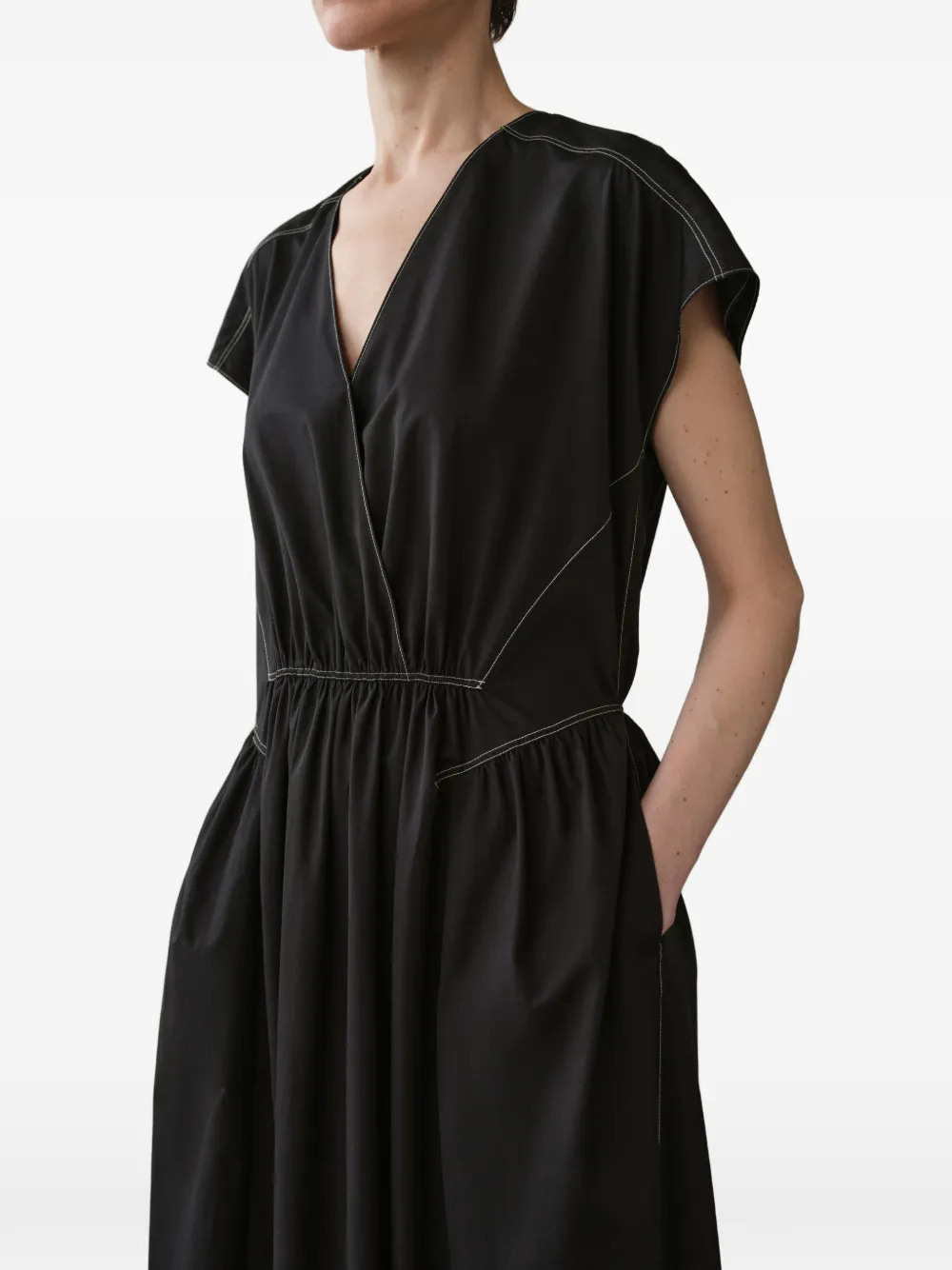 LESS Mouwloze maxi-jurk met contrasterend stiksel Zwart