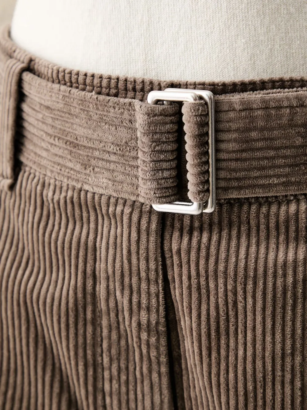 Marc O'Polo Ribfluwelen shorts met ceintuur Bruin