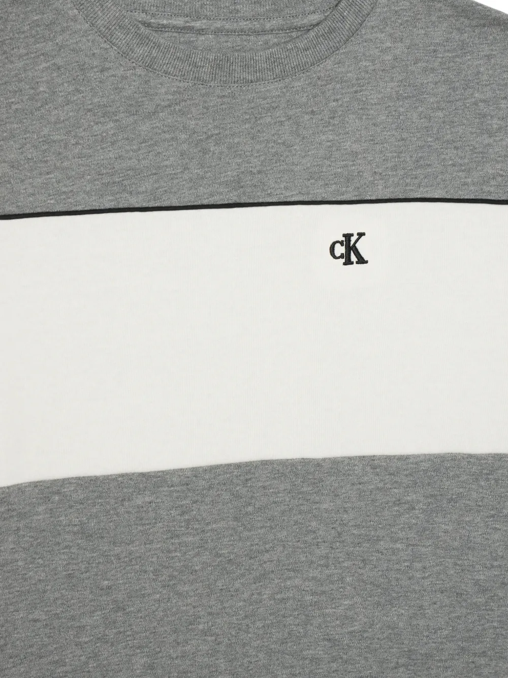 Calvin Klein Kids T-shirt met geborduurd logo Grijs