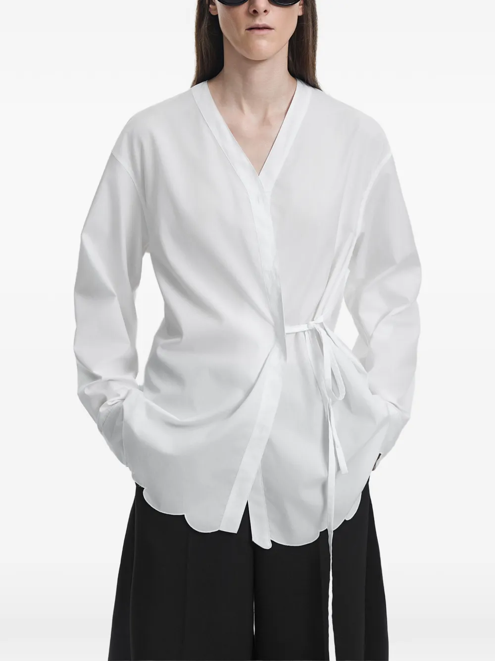 JNBY Blouse met gewelfde afwerking en gestrikte wikkel-effect Wit