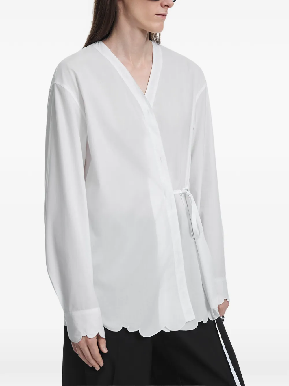 JNBY Blouse met gewelfde afwerking en gestrikte wikkel-effect Wit