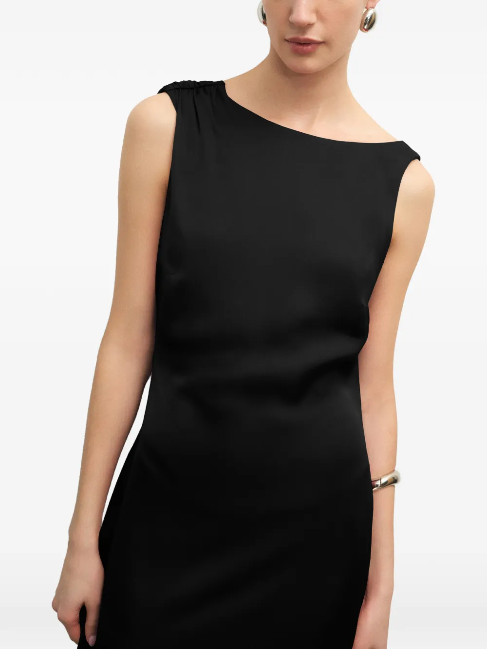 Marcella Laurel maxi-jurk met asymmetrische band Zwart