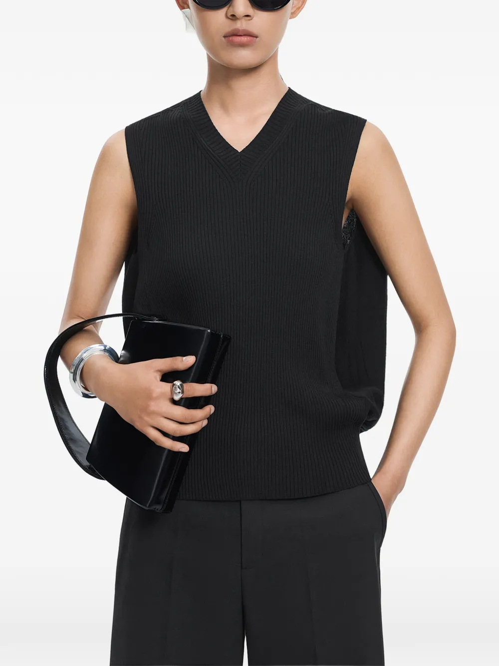 Jnby V-neck Ribbed Vest In Black