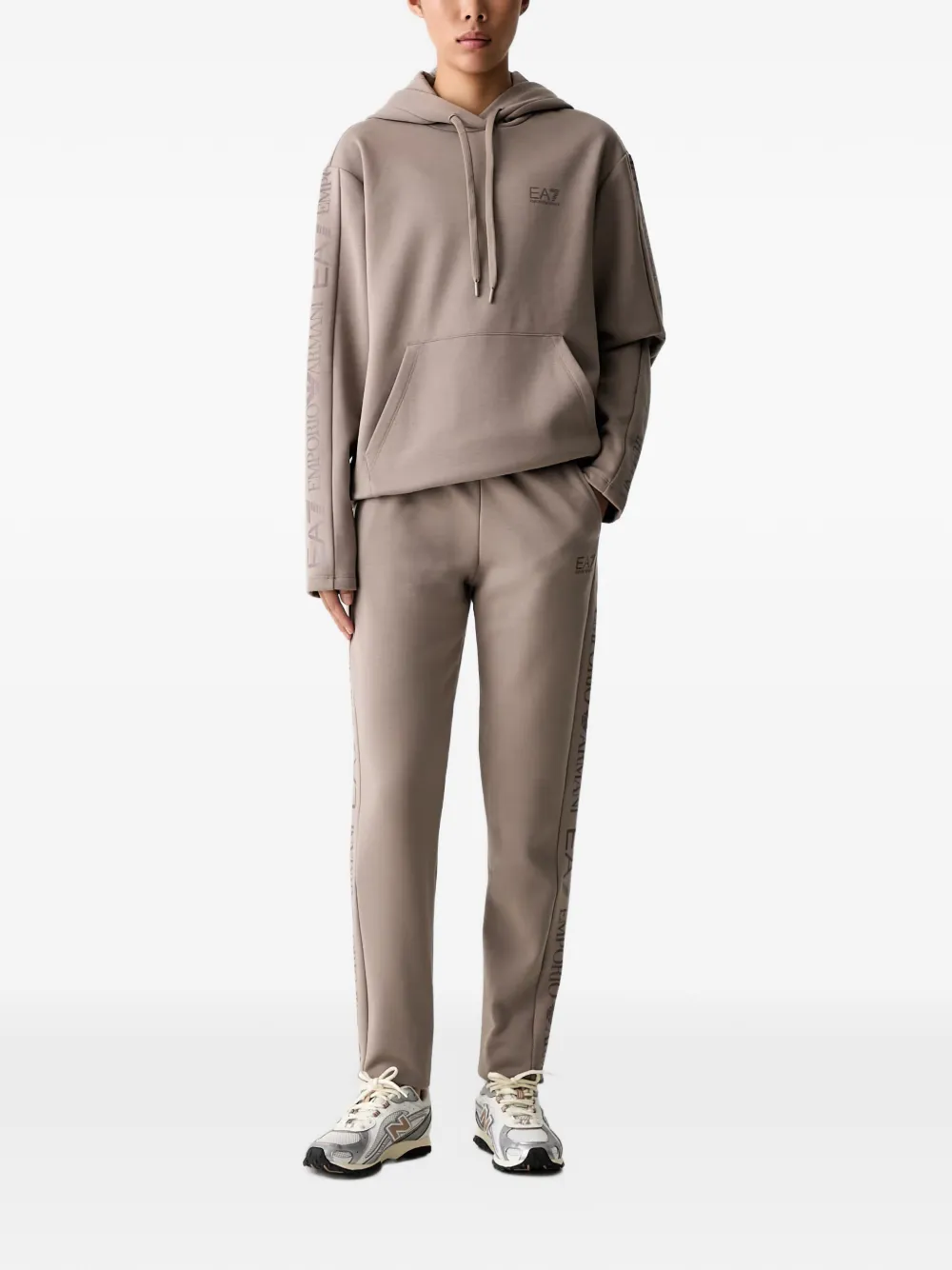 Ea7 Emporio Armani Trainingspak met logoprint Beige