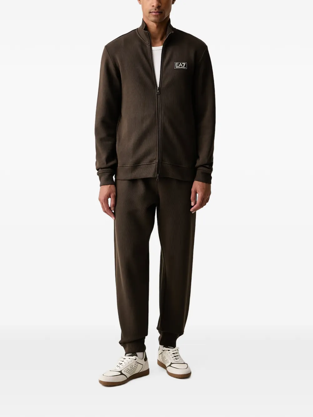 Ea7 Emporio Armani Tweedelig trainingspak met logo-patch Bruin