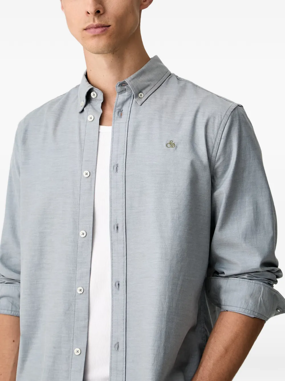 Scotch & Soda button-down collar logo-embroidered shirt Blauw