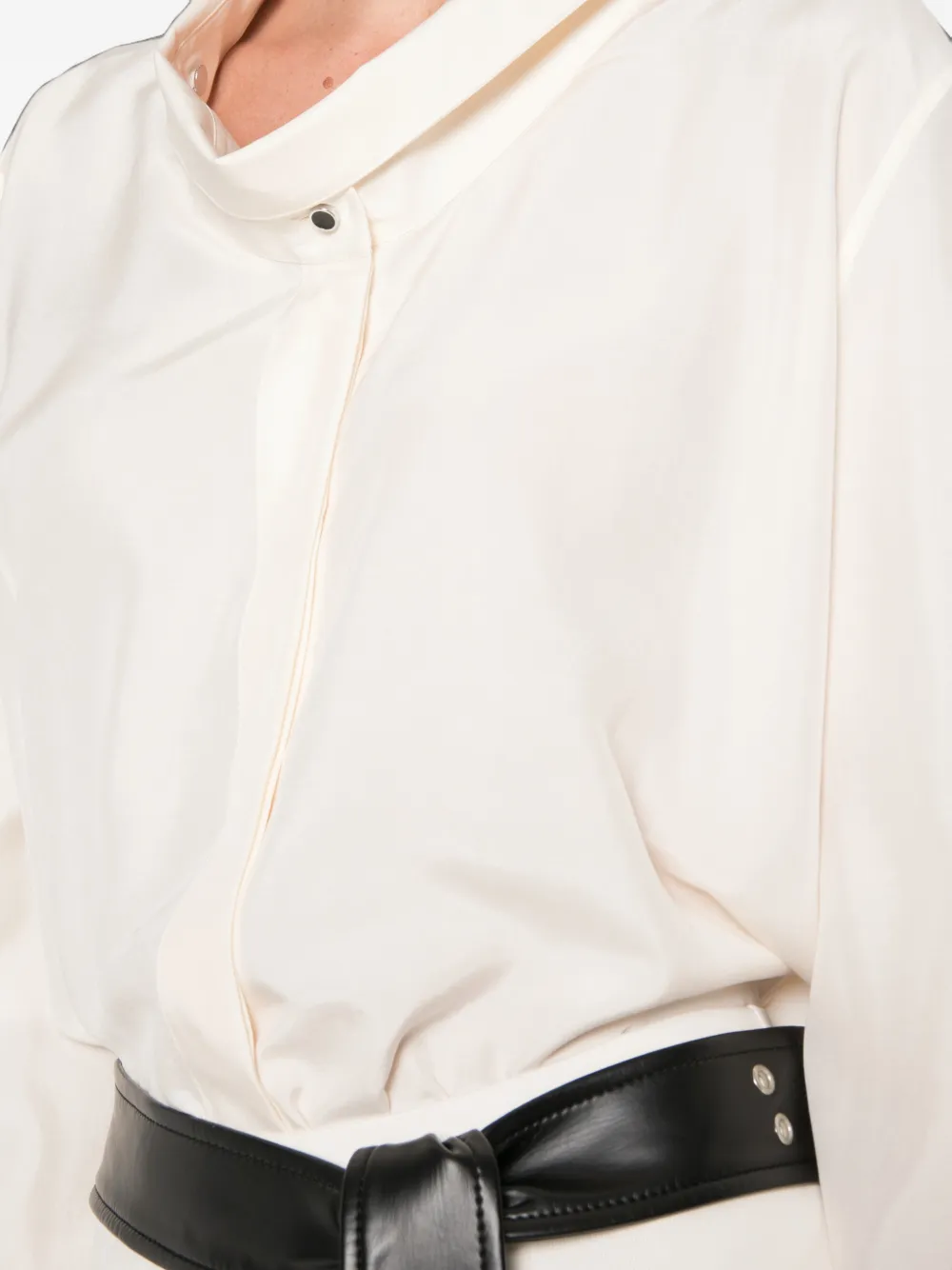 Givenchy Zijden blouse met gedeconstrueerde kraag Beige