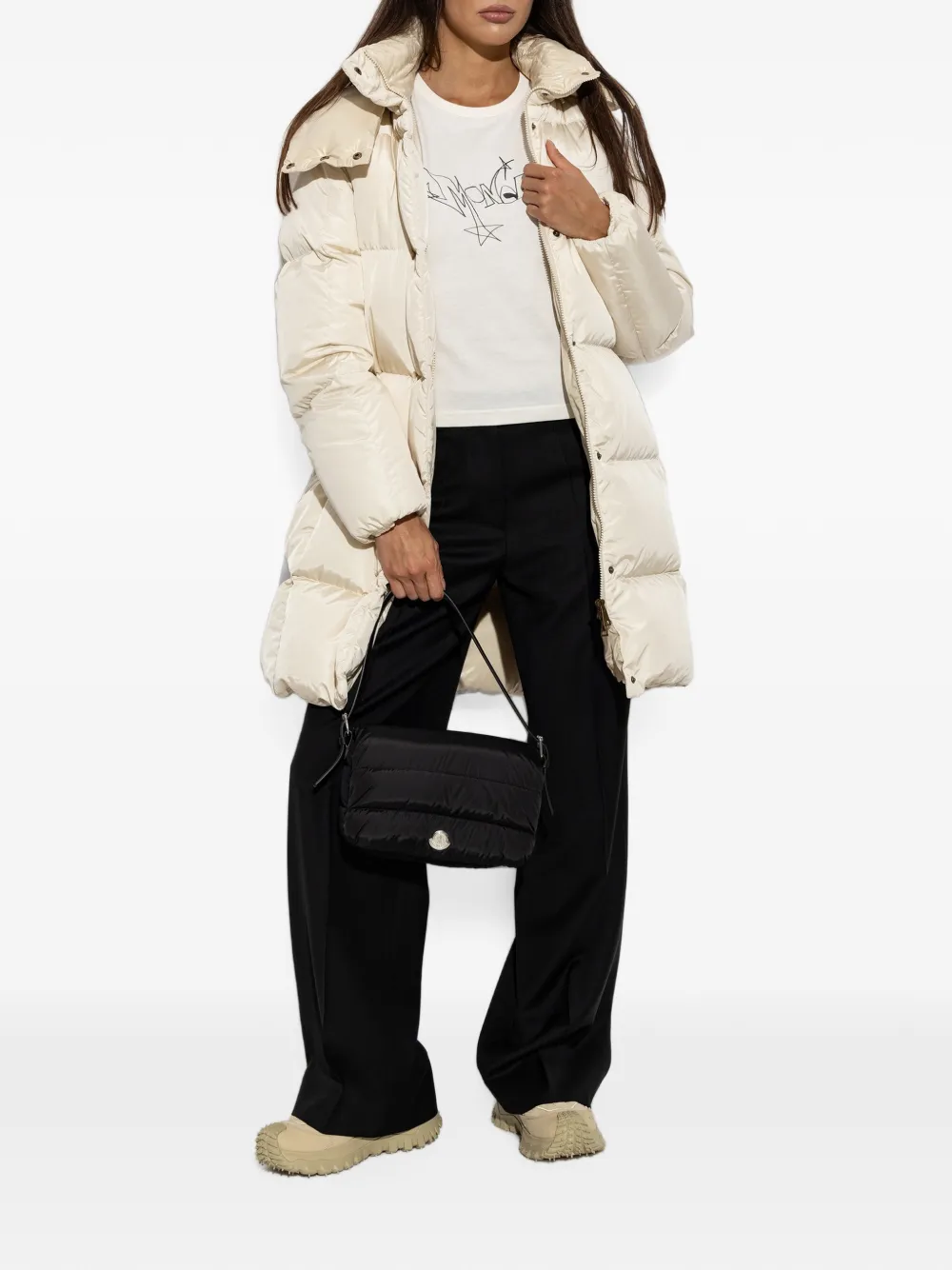 Moncler T-shirt met logoprint Beige