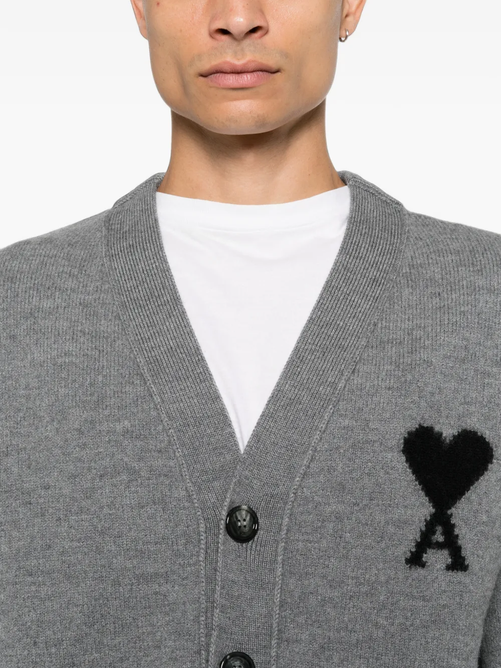 AMI Paris Ami de Coeur vest met V-hals Grijs