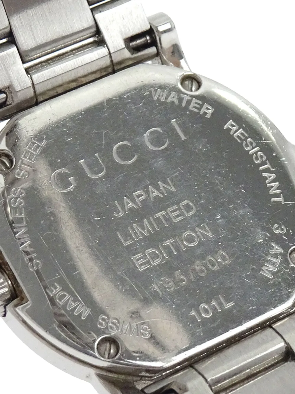 Gucci Pre-owned G-frame 101L 28mm Watch in White, view 4