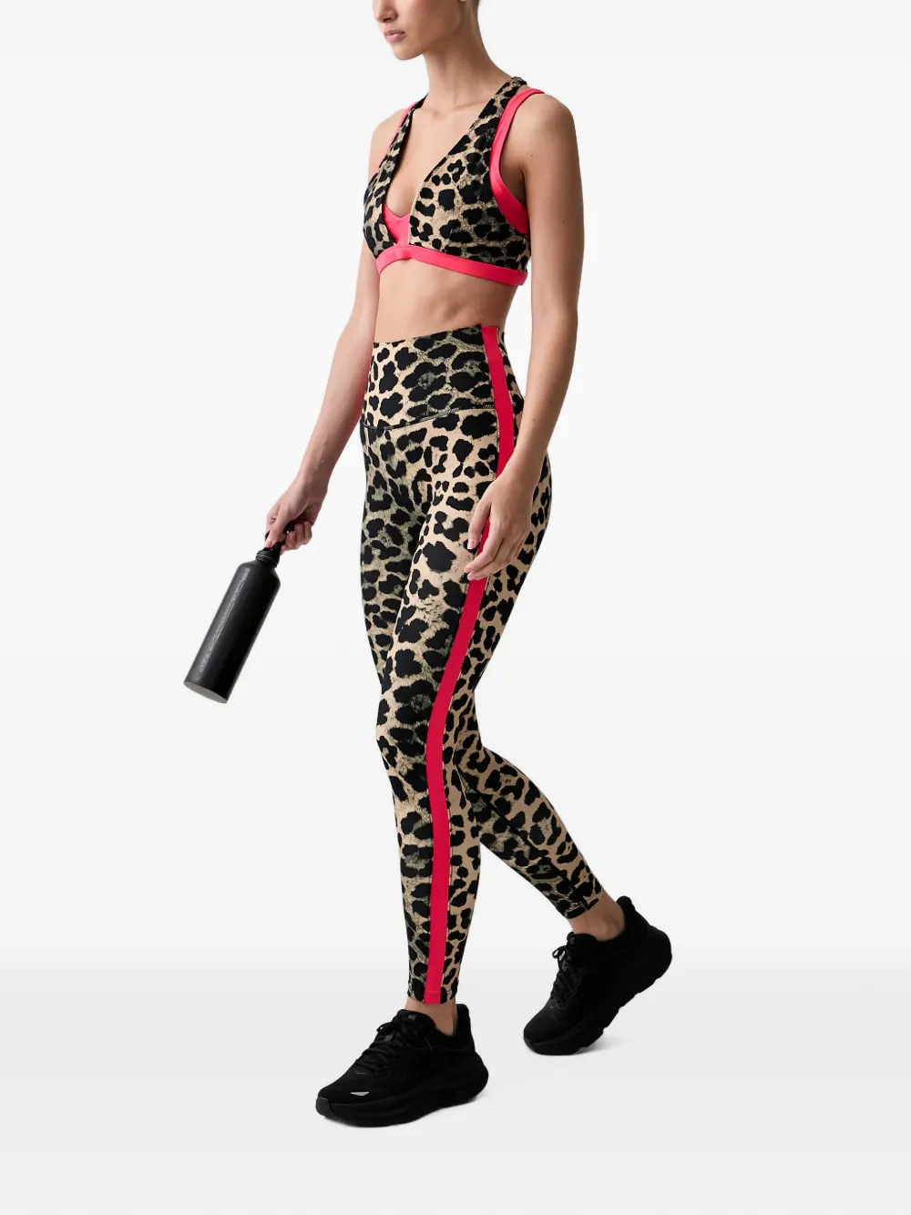 P.E Nation Unity gelaagde sport-bh met luipaardprint Beige