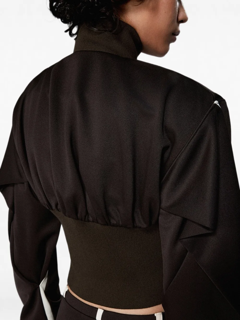 SRVC Studio DBL cropped trainingsjack met ruches Bruin