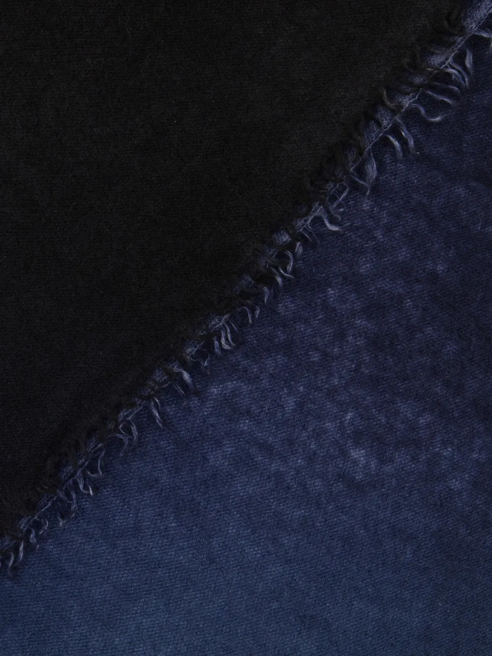 Faliero Sarti frayed cashmere scarf Zwart