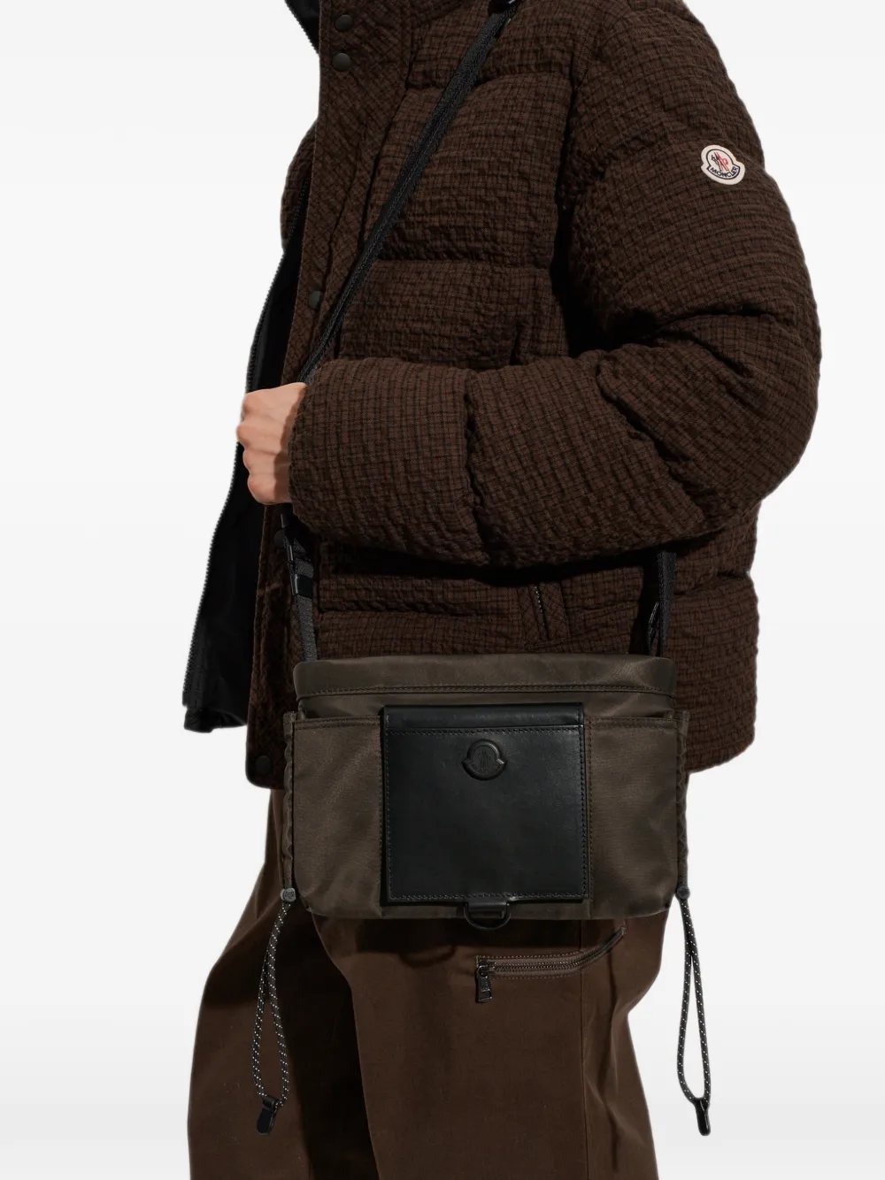 Moncler Kenton Drill crossbodytas Bruin