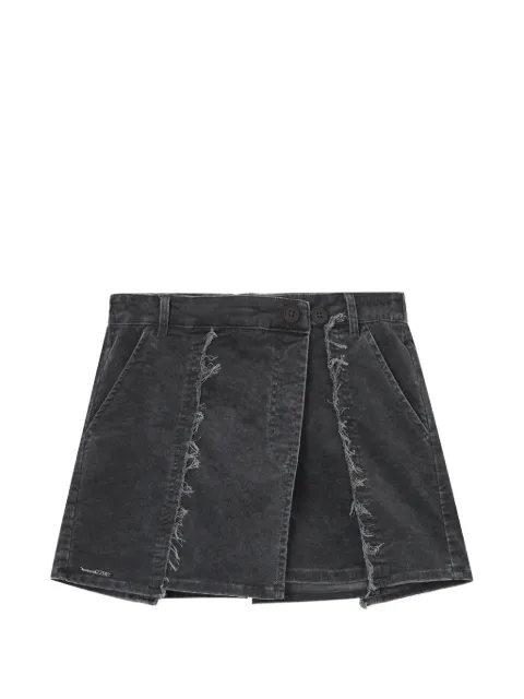izzue frayed-trim denim shorts