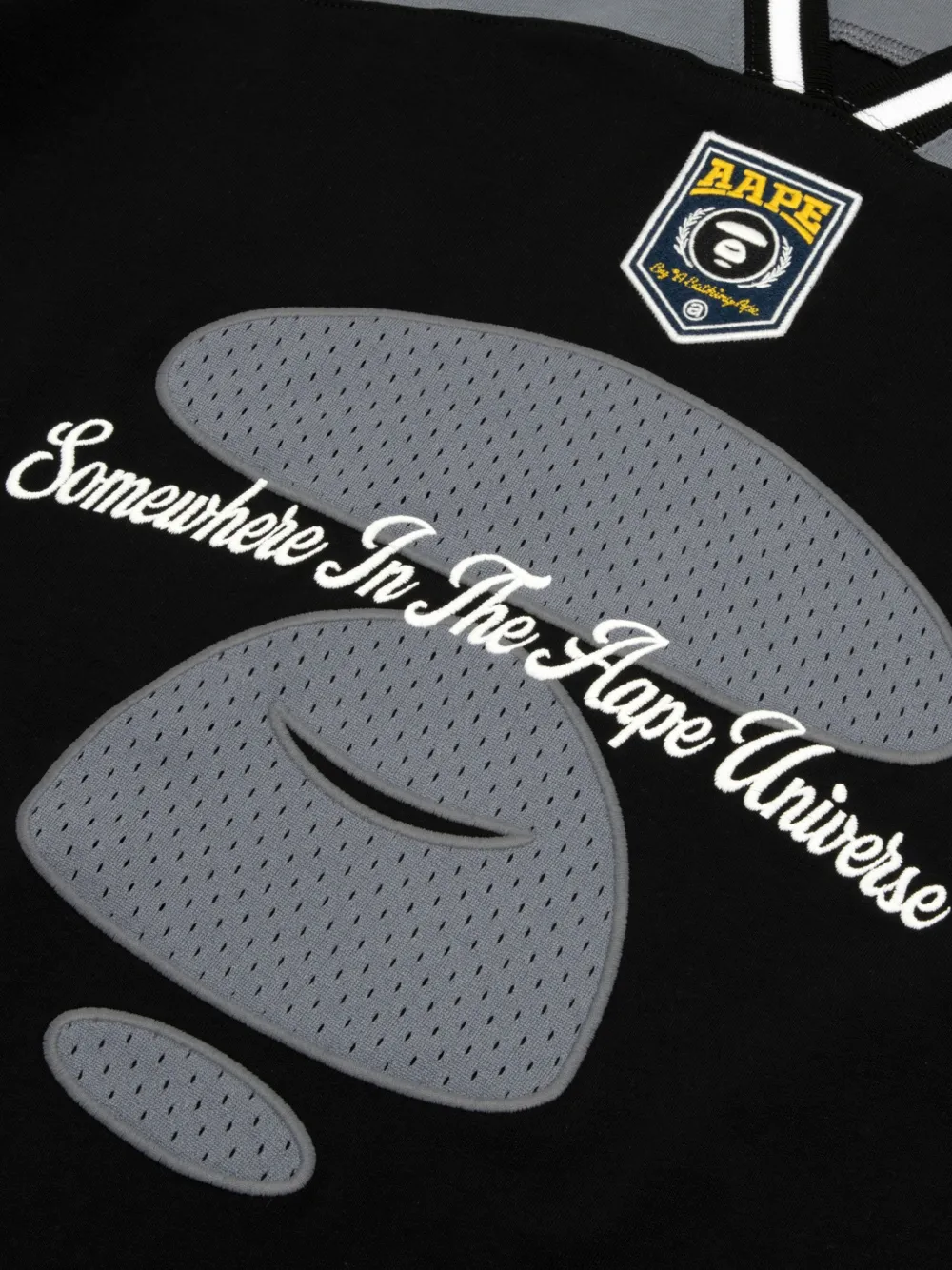 AAPE BY *A BATHING APE logo-patch panelled T-shirt Zwart