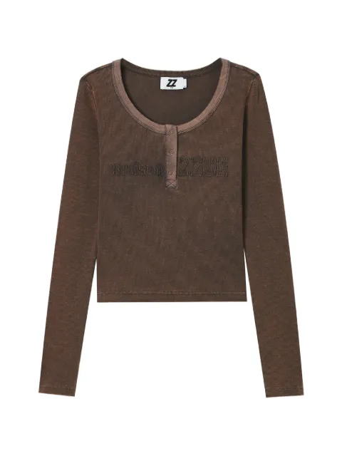 izzue top bordado de manga larga con cuello henley