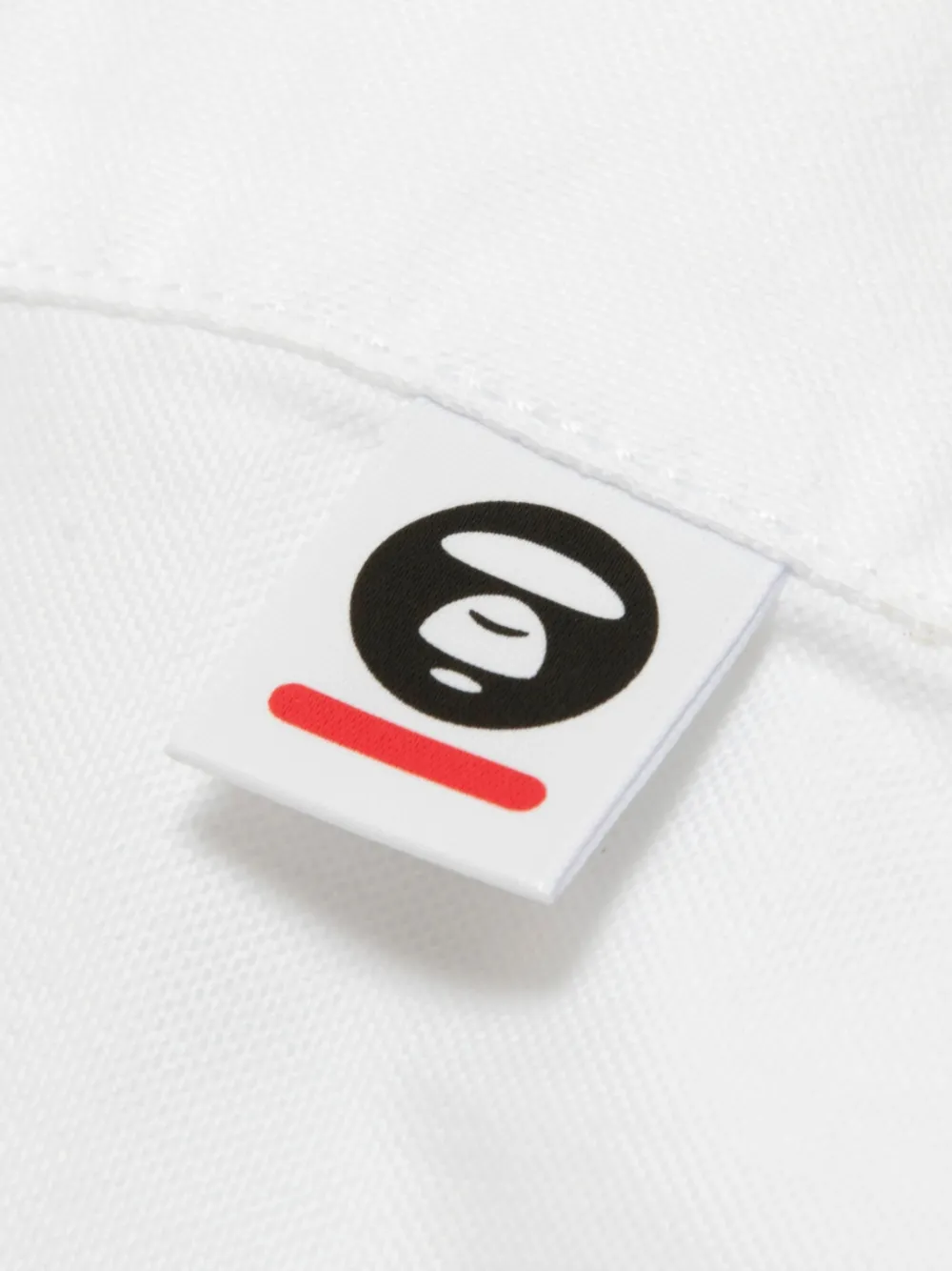 AAPE BY *A BATHING APE Aapenow overhemd met Moonface-patch en knopen Wit