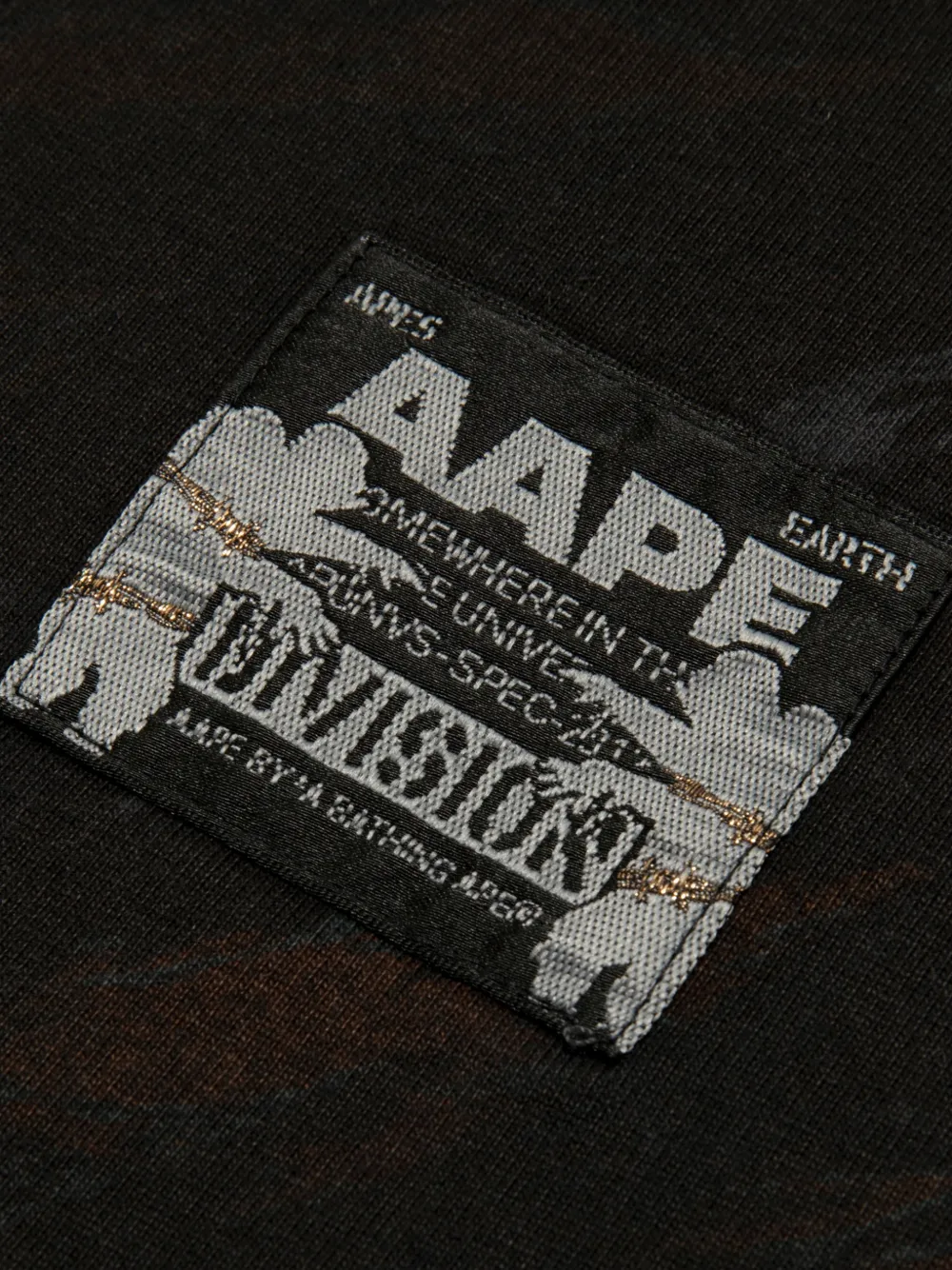 AAPE BY *A BATHING APE AAPEUNVS T-shirt met camouflageprint en borduurwerk Zwart